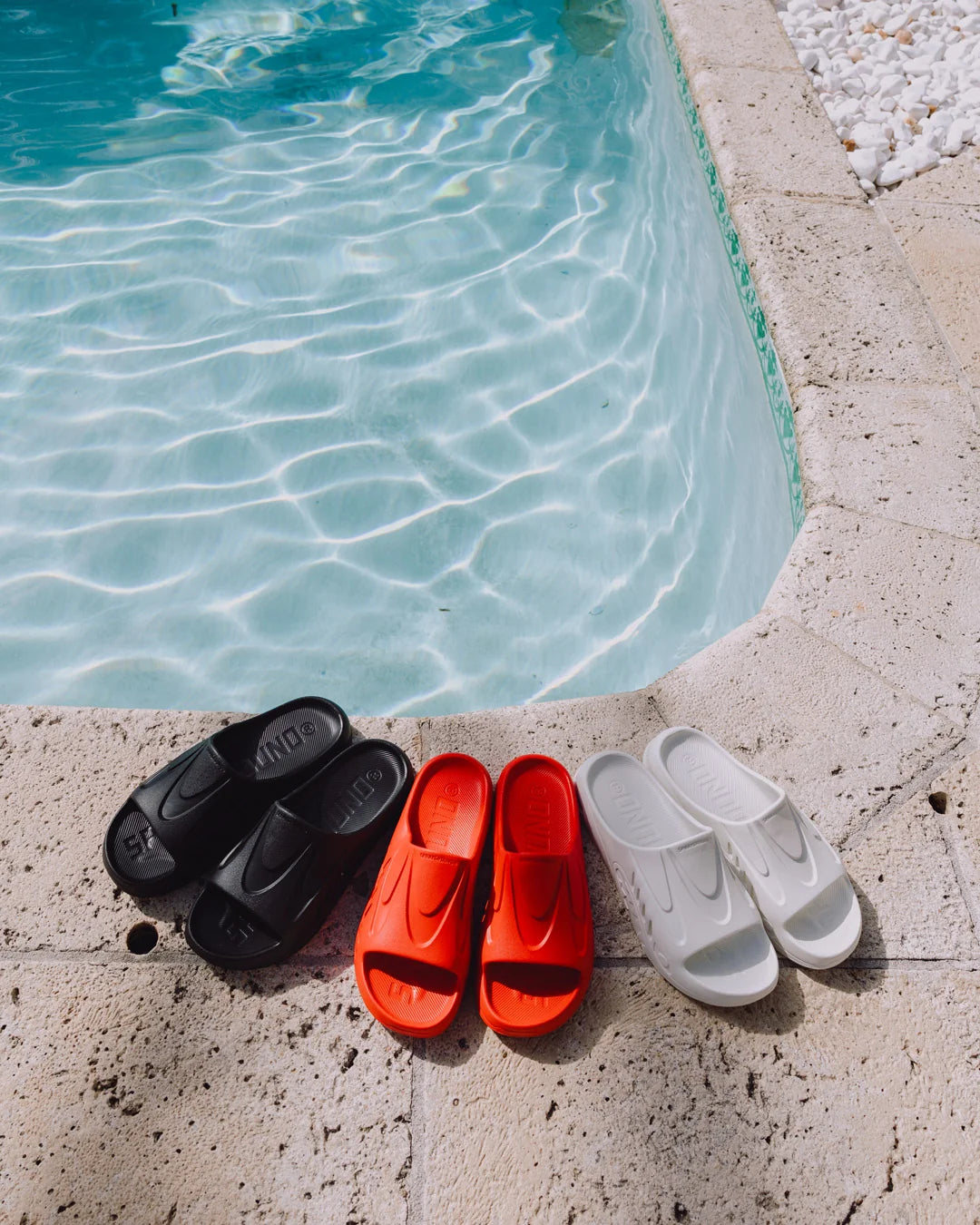 SHARK SLIDE RED