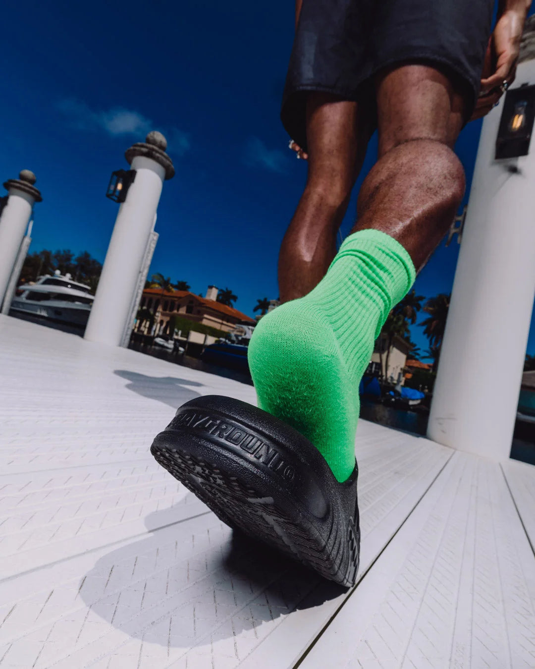 SHARK SLIDE BLACK