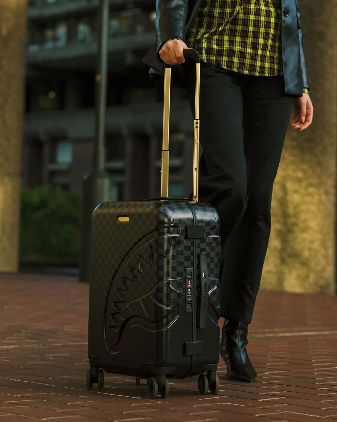 SPRITZ BLACK FULL-SIZE LUGGAGE