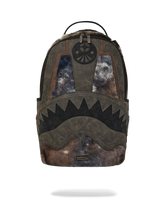 DAYS FUR COAT SHARK DLXSV BACKPACK