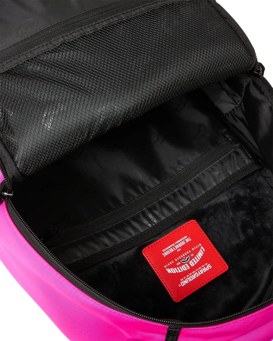 SHARK CENTRAL WHITE STENCIL SHARK PINK DLXSV BACKPACK