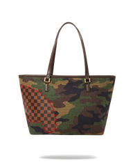 CAMO SHARK SHAPE CHECK TOTE