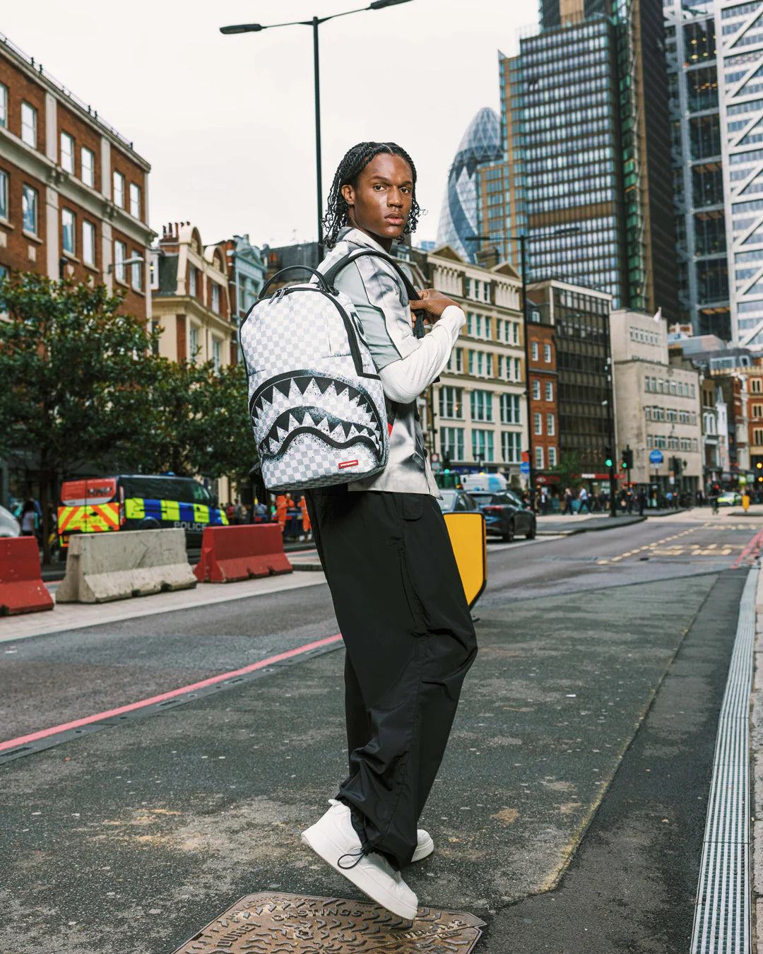 STENCIL SHARK DLXSV BACKPACK