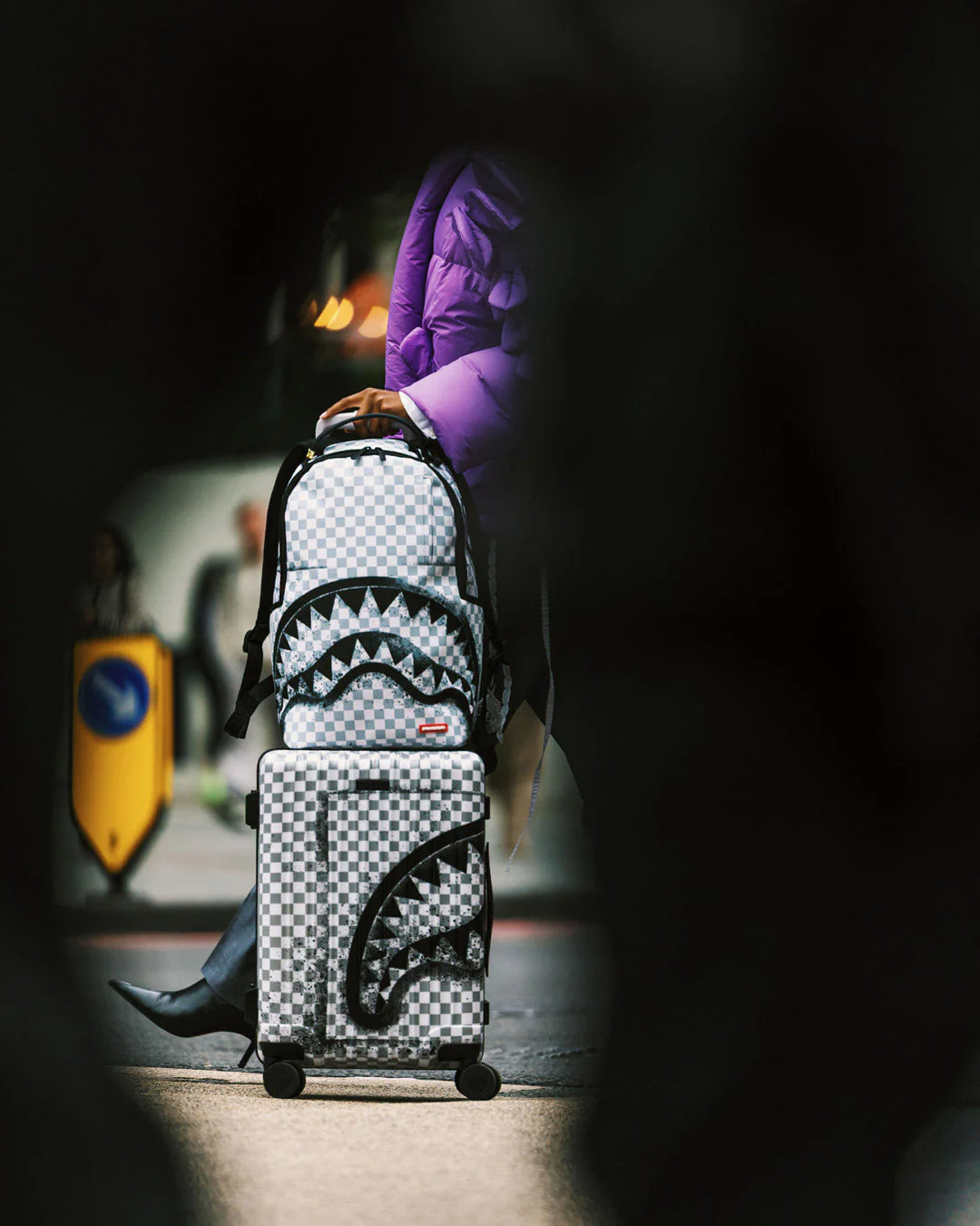 STENCIL SHARK DLXSV BACKPACK