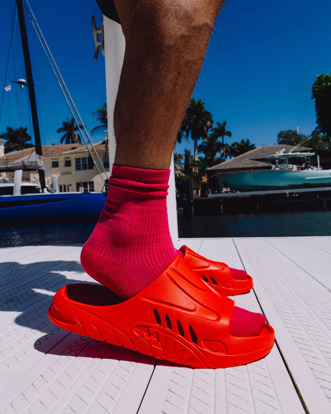 SHARK SLIDE RED