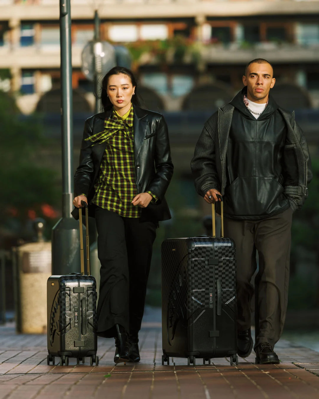 SPRITZ BLACK FULL-SIZE LUGGAGE