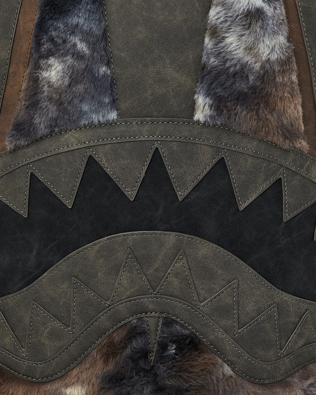 DAYS FUR COAT SHARK DLXSV BACKPACK