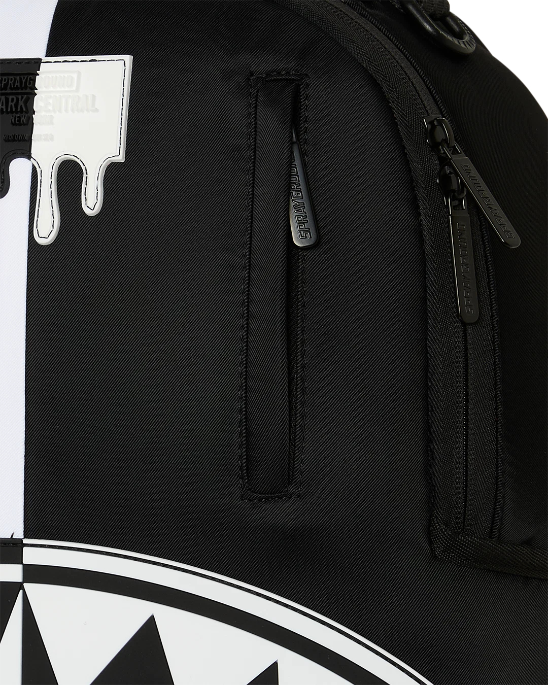 SHARK CENTRAL BLACK AND WHITE DLXS BACKPACK