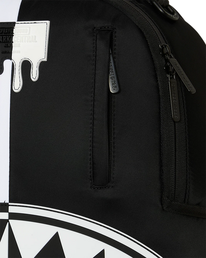 SHARK CENTRAL BLACK AND WHITE DLXS BACKPACK