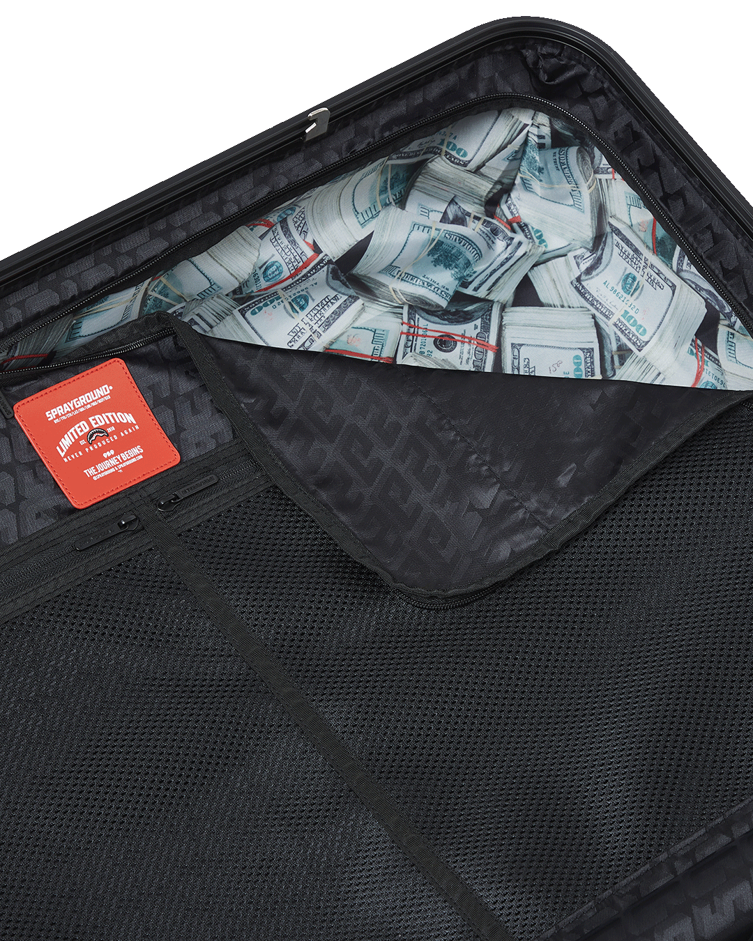 SCRIBBLE SHARK FULL-SIZE LUGGAGE