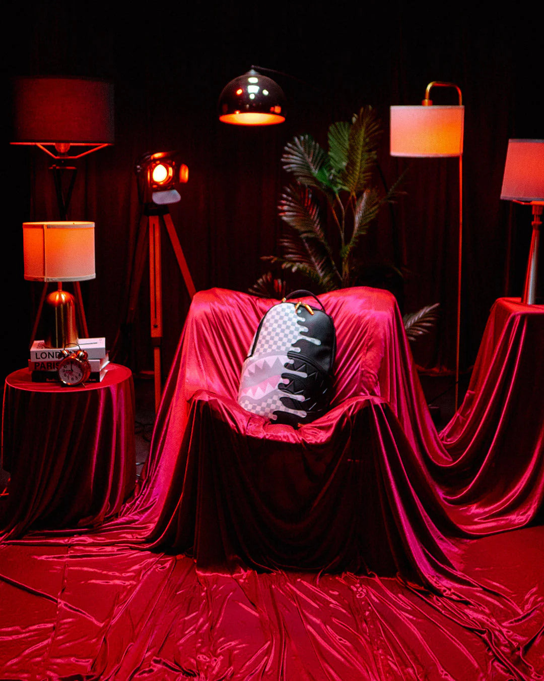 حقيبة ظهر دي إل إكس إس في كريم تشيك أنفنشيد شارك