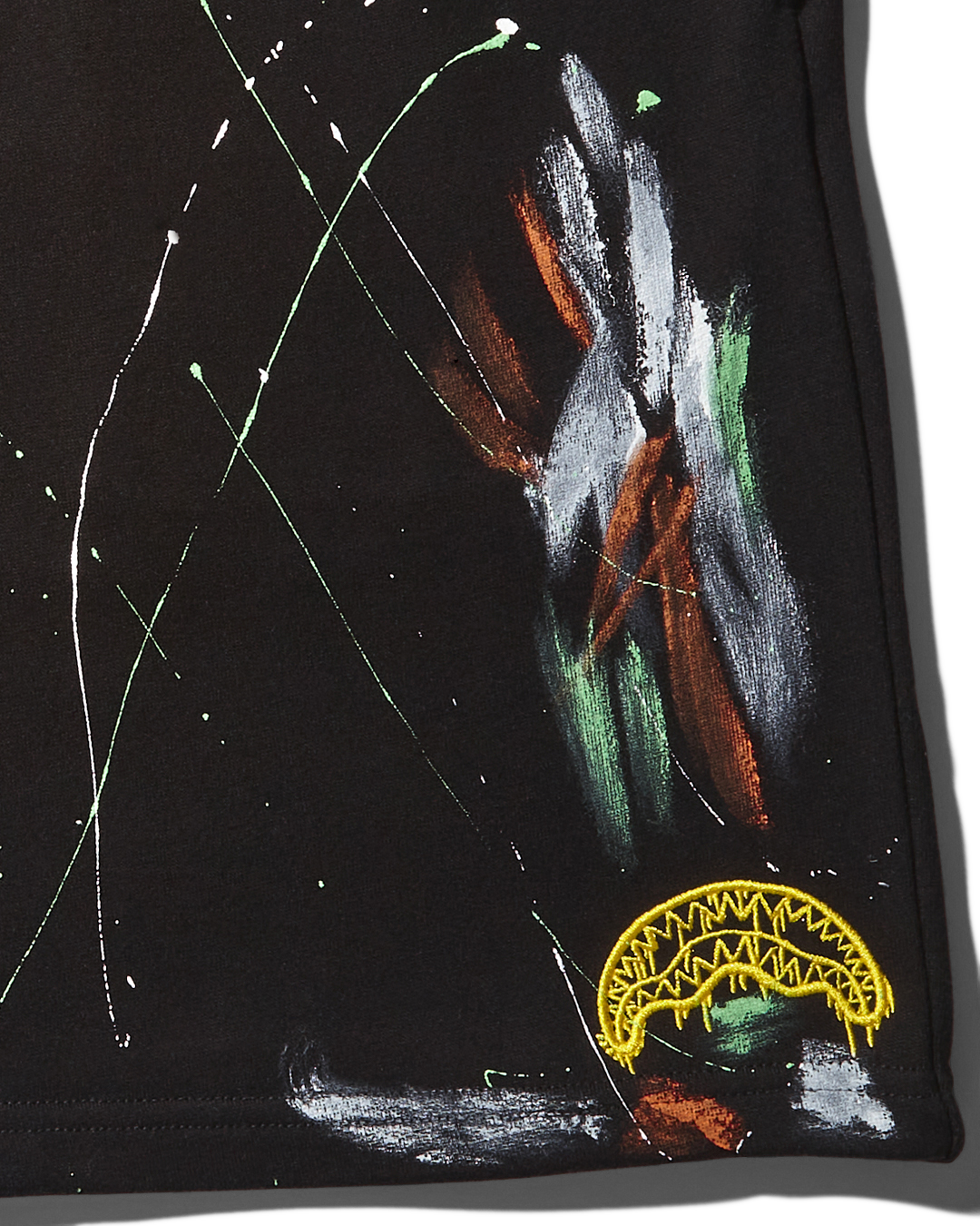 باينت سبلات كنيت شورتس بلاك
