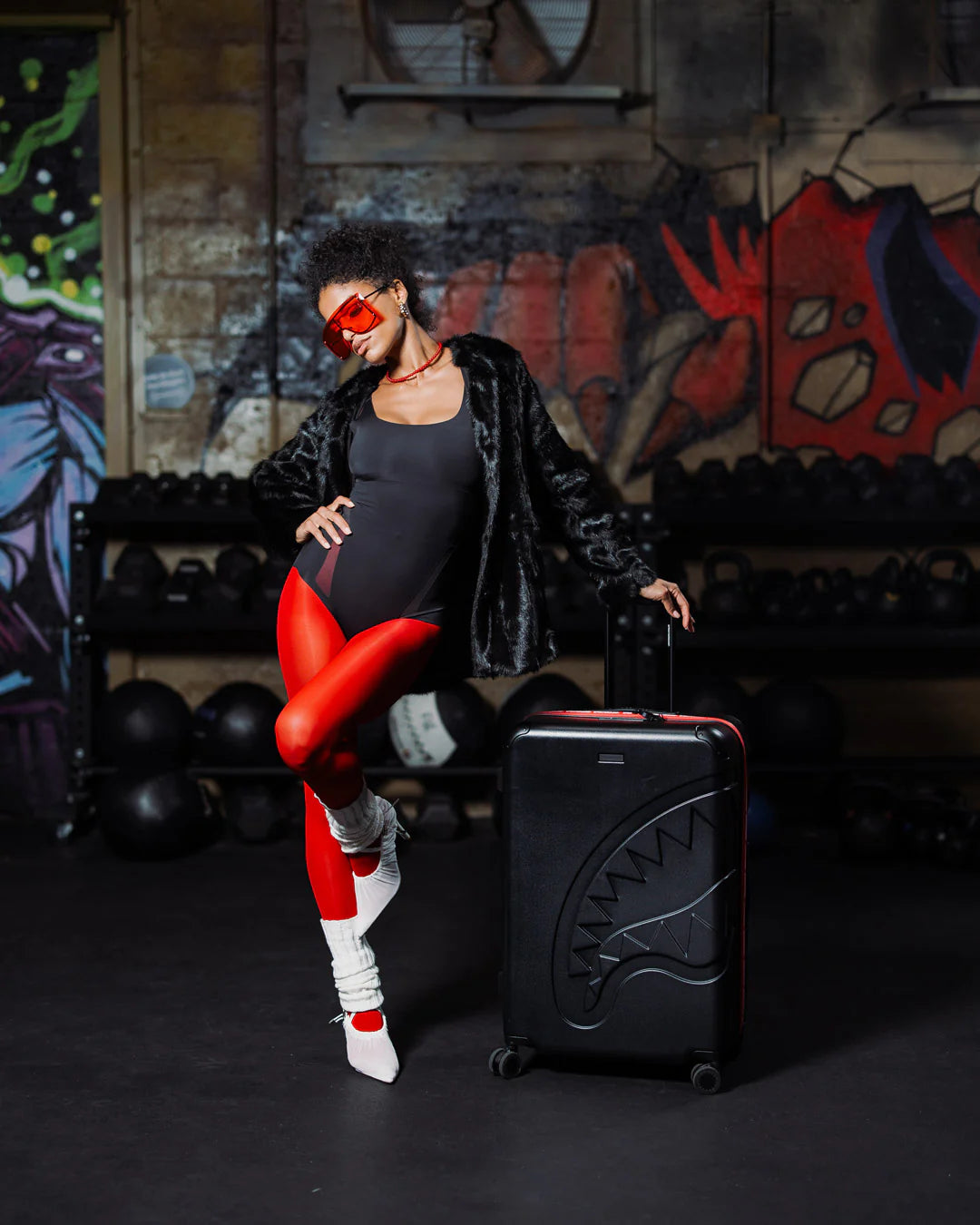 PRINTED ZIPPER SHARK FULL-SIZE LUGGAGE
